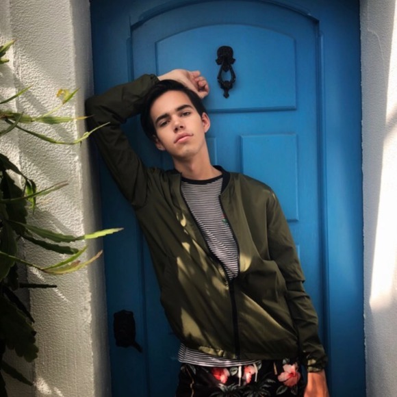 Meet your Posher, Samuel - Picture 1 of 1